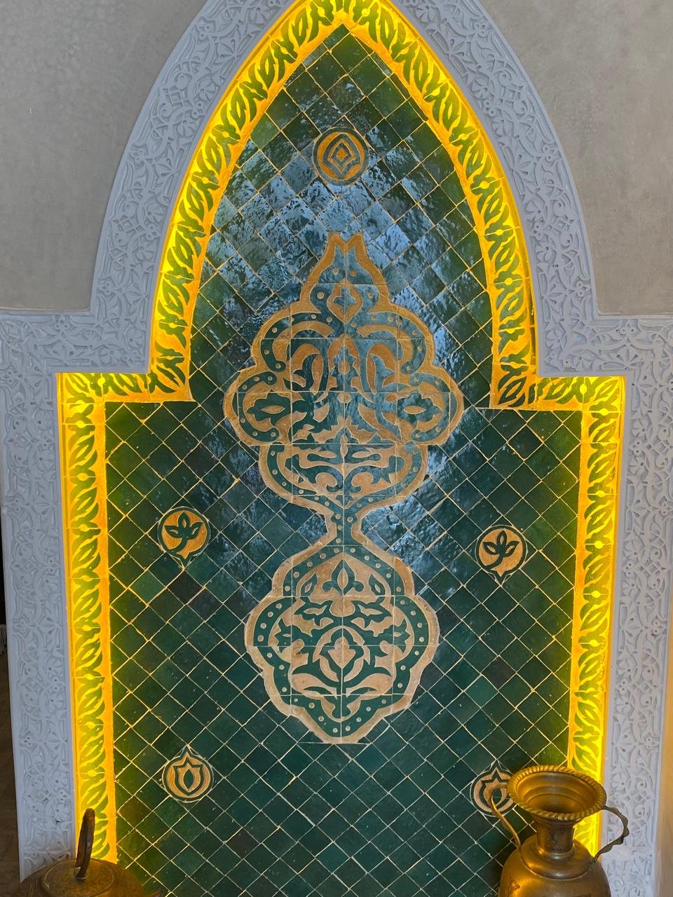 Traditional decor
